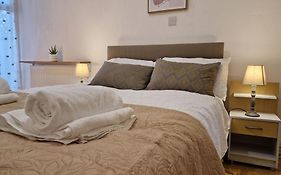 Spacious 1 Bedroom Near Lincoln City Centre Amenities